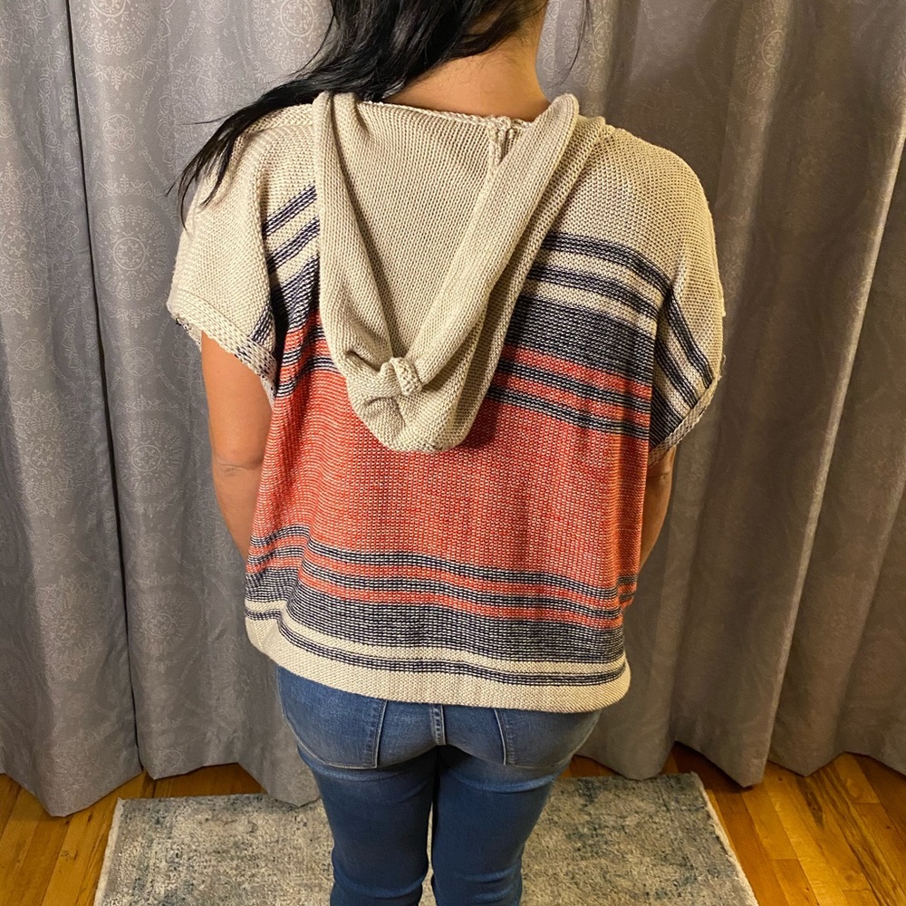 Poncho - Picture 2 of 2